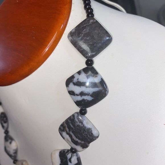 Zebra Jasper Stone & Onyx Necklace - Picture 6 of 9